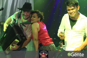 Confiram as fotos do "Baile de Formatura"