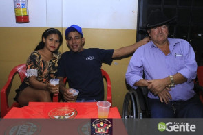 Confiram as fotos do 3º "Baile da Mini Saia"