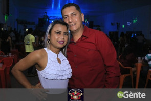 Confiram as fotos do 3º "Baile da Mini Saia"