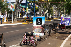 Ação aborda respeito às vagas de deficientes físicos em estacionamentos