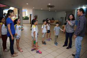 Prefeita acompanha alunos em passeio pelo CAM