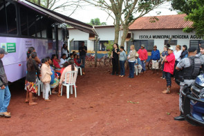 Ônibus Lilás presta atendimento  às mulheres na Aldeia Bororó