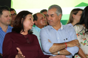 Reinaldo e Délia viabilizam reinício  das obras de 200 casas populares