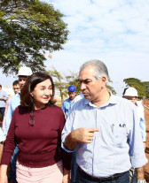 Reinaldo e Délia viabilizam reinício  das obras de 200 casas populares