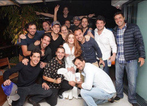 Marina Ruy Barbosa publica alguns dos mimos que seus padrinhos irão ganhar