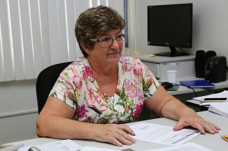 Secretária de Administração, Elaine Boschetti Trota, esclarece sobre escalonamento de salário e tranquiliza servidores