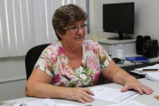 Secretária de Administração, Elaine Boschetti Trota, esclarece sobre escalonamento de salário e tranquiliza servidores