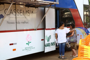 Ônibus do Projeto de Prevenção ao  Câncer atende até sexta-feira na Praça