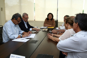 Délia recebe Geraldo Resende na prefeitura