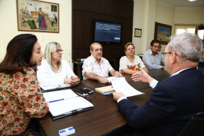 Délia recebe Geraldo Resende na prefeitura