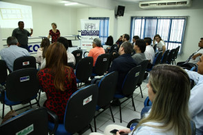 ​Reunião no Sindicom acerta detalhes para a realização do Dourados Brilha