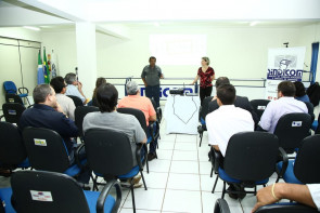 ​Reunião no Sindicom acerta detalhes para a realização do Dourados Brilha