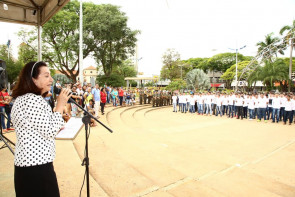 Délia participa de solenidade de  entrega de CDI da Junta Militar