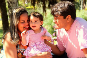 Casal constrói sozinho a casa própria em Sorocaba: 'Comemos gelatina para economizar'