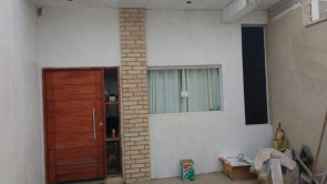 Casal constrói sozinho a casa própria em Sorocaba: 'Comemos gelatina para economizar'