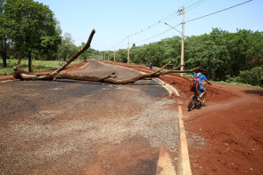 Iniciada há 70 dias, obra de asfalto  no Estrela Porã está na fase final