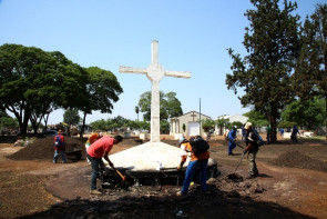 Para o Dia de Finados, Prefeitura realiza  grande intervenção nos cemitérios municipais