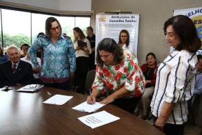 Prefeita empossa conselheiros e suplentes do segundo Conselho Tutelar de Dourados