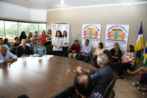 Prefeita empossa conselheiros e suplentes do segundo Conselho Tutelar de Dourados