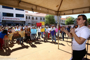 Ato em defesa do Suas mobiliza centenas na Praça Antônio João