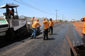 No Jardim Monte Carlo  asfalto entra na fase final