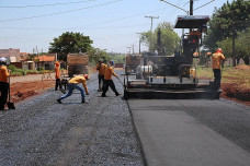 Pavimentação no Monte Carlos avança para a última etapa