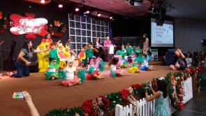 Centenas aplaudem encerramento do 2º Festeid