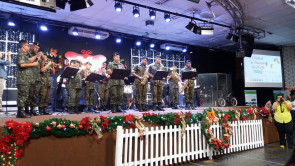 Centenas aplaudem encerramento do 2º Festeid