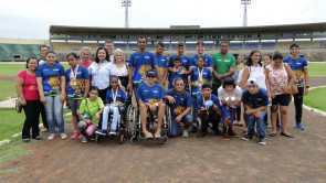 Délia visita e parabeniza atletas que disputaram Paralimpíadas