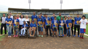 Délia visita e parabeniza atletas que disputaram Paralimpíadas