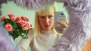 Mulher holandesa surpreende por semelhança com Xuxa