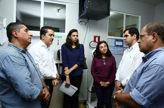 Acompanhado da prefeita Délia Razuk e do secretário Renato Vidigal, Nelson Coimbra visitou o Hospital da Vida pela manhã
