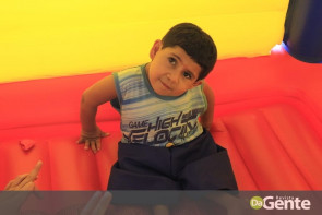 Ação voluntária realiza festinha de aniversário ao pequeno guerreiro Lelê