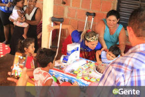 Ação voluntária realiza festinha de aniversário ao pequeno guerreiro Lelê