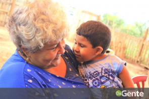 Ação voluntária realiza festinha de aniversário ao pequeno guerreiro Lelê