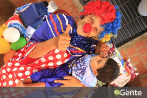 Ação voluntária realiza festinha de aniversário ao pequeno guerreiro Lelê