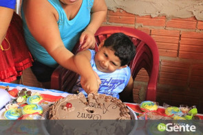 Ação voluntária realiza festinha de aniversário ao pequeno guerreiro Lelê