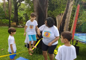 Professoras criaram Colônia de férias inclusiva para crianças com necessidades especiais
