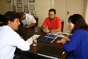 ​Prefeita recebe deputado Mandetta e discute novos projetos para Dourados