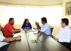 Prefeita Délia tratou com deputado Mandetta sobre destinação de recursos para obras de infraestrutura urbana