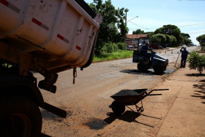 Tapa-buraco segue cronograma de trabalho conjunto