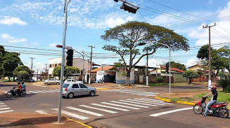 Cruzamento da rua Palmeiras com a rua Edberto Celestino