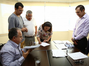 Convênio assinado com a Caixa na semana passada vai garantir obras de infraestrutura para o bairro Jequitibás