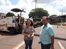 Prefeita vistoria obra executada pelo Estado em Dourados, que inicia com reparos nos trechos mais comprometidos para depois receber nova camada asfáltica​