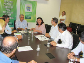 Délia assina contrato para  200 casas no Estrela Guaçu