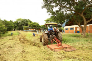 Semsur já retirou 80 toneladas  de lixo e entulho das escolas