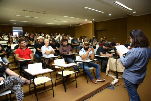 Délia buscará recursos para recuperar  toda a malha asfáltica de Dourados