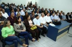 Em Ponta Porã Délia fala sobre porto  que será entregue hoje no Paraguai