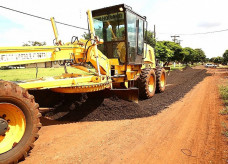 Ação conjunta das secretarias de Obras e de Serviços Urbanos recupera ruas do Parque Jequitibás
