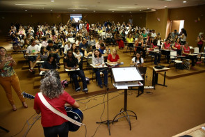 "Mulheres devem continuar sendo protagonistas de sua história e da de Dourados", destaca Délia Razuk
